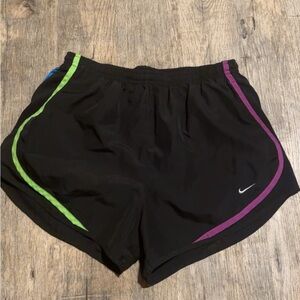 Nike shorts size medium